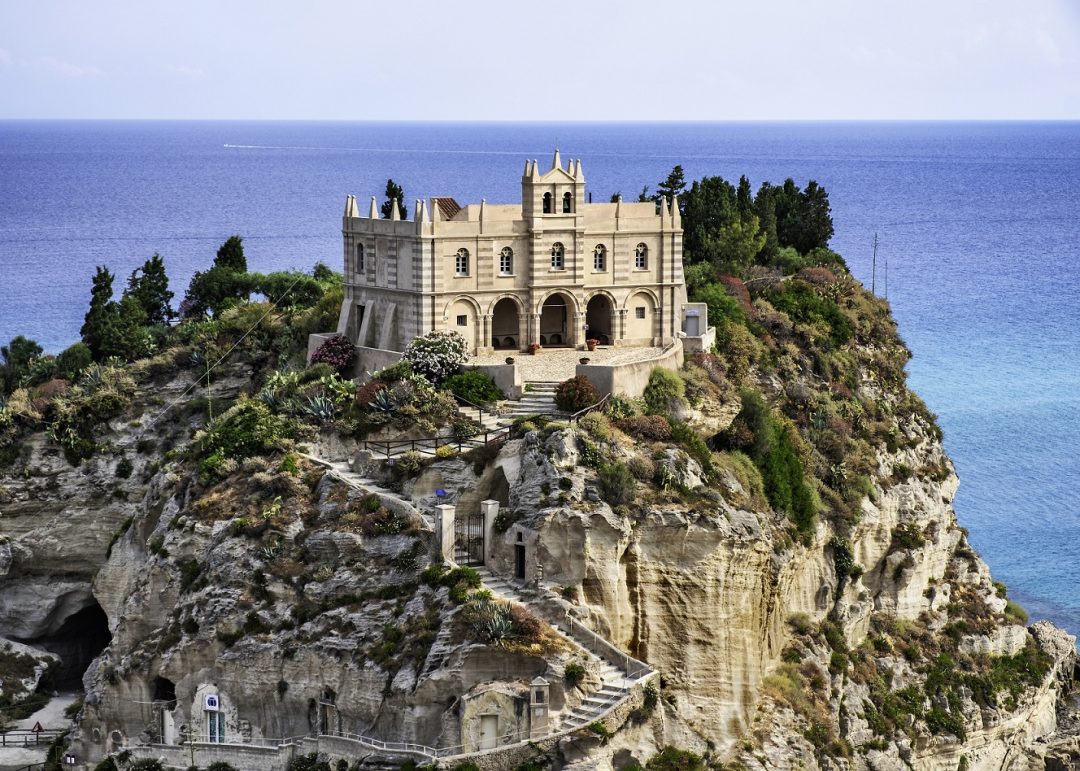 Santuario di Santa Maria dell'Isola, Tropea