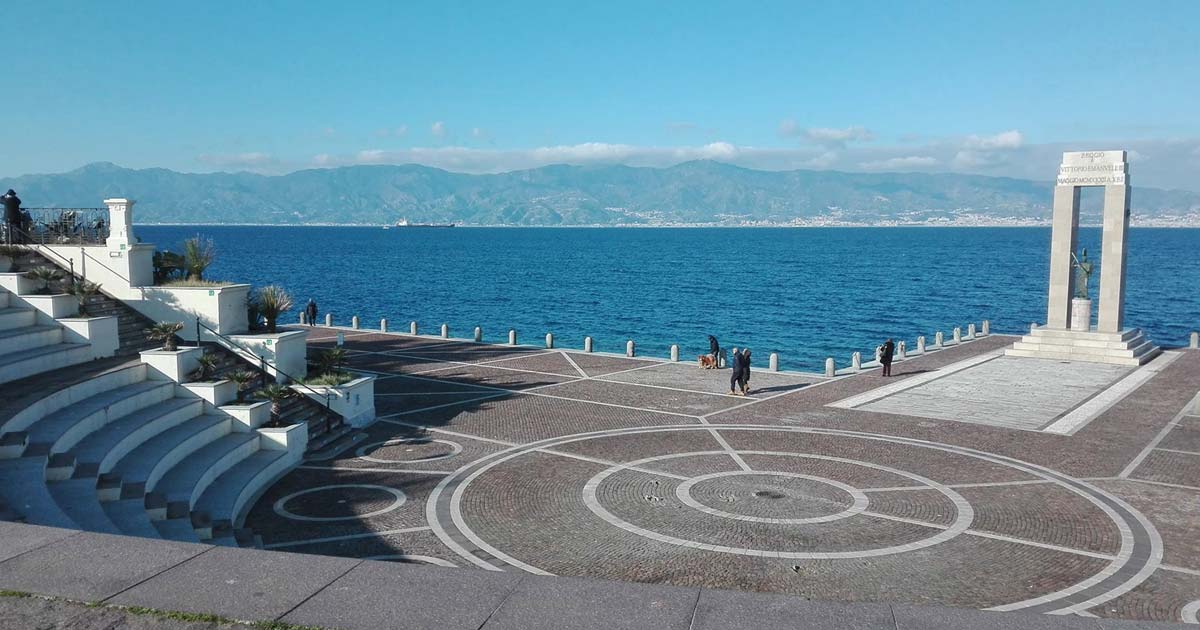 Arena dello Stretto, Lungomare di Reggio Calabria