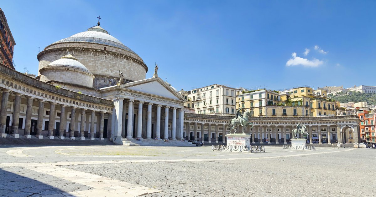Piazza del Plebiscito, Napoli