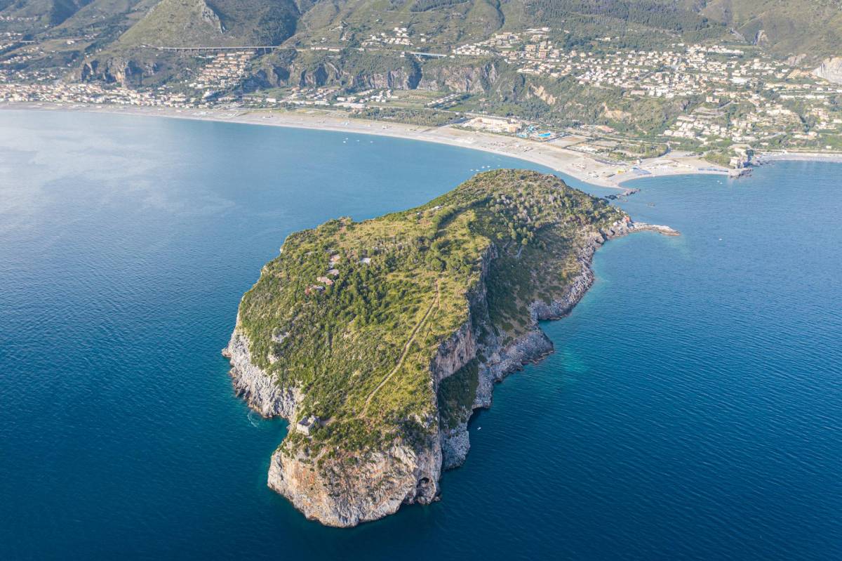 Isola di Dino