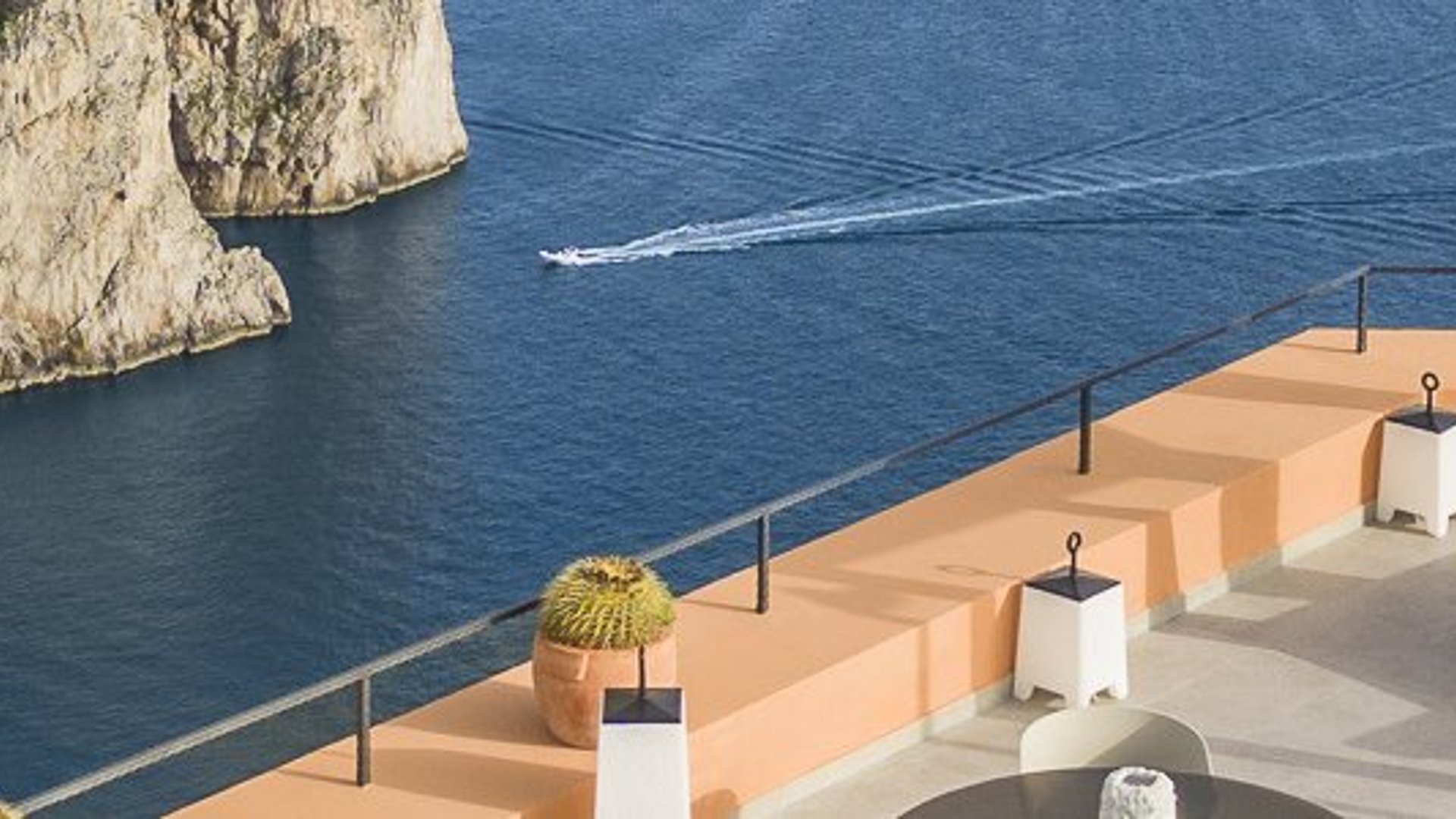 Esplora hotel sul mare