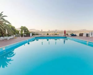 Perla del Golfo Resort