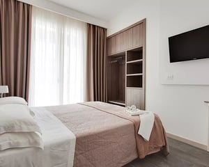 Hotel Nadir