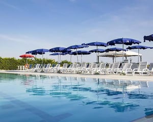 Hotel Village Paradise