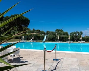 Mira Hotel & Residence