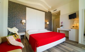 Dada Hotels Imperial Beach