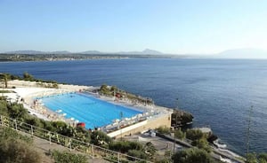 Perla del Golfo Resort