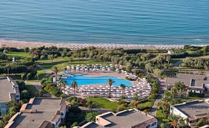 Serenusa Resort