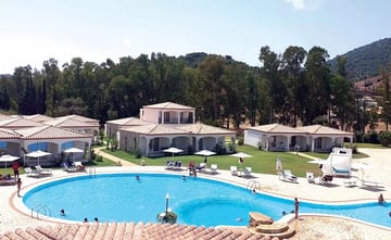 Limone Beach Resort
