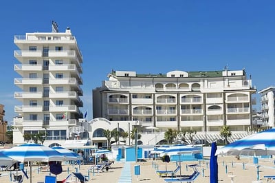 Yes Hotel Touring