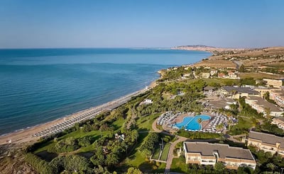 Serenusa Resort