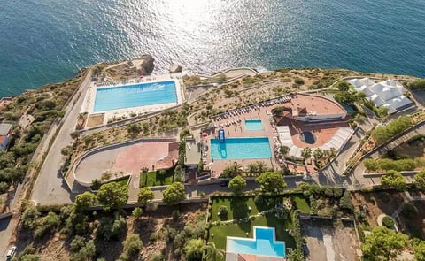 Perla del Golfo Resort
