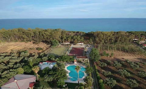 RESORT BORGO DEGLI ULIVI NATURAL VILLAGE