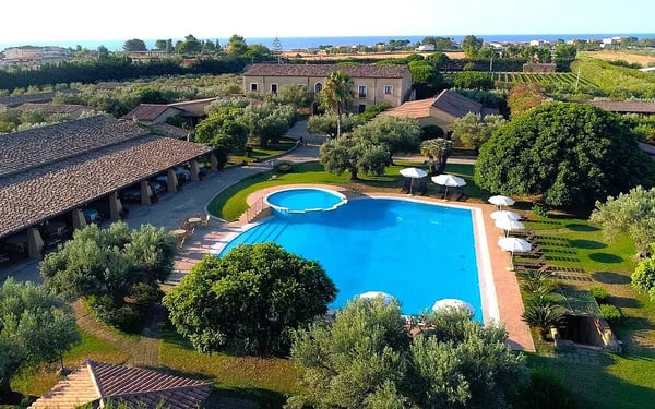 Borghetto Beach Club Resort