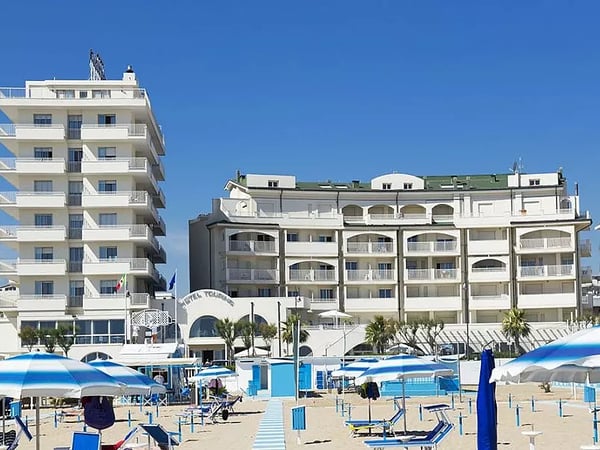 Yes Hotel Touring