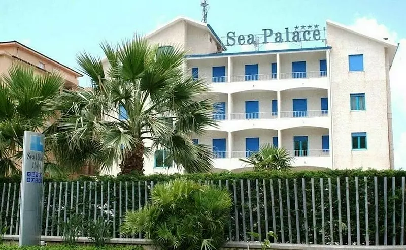 Sea Palace Hotel