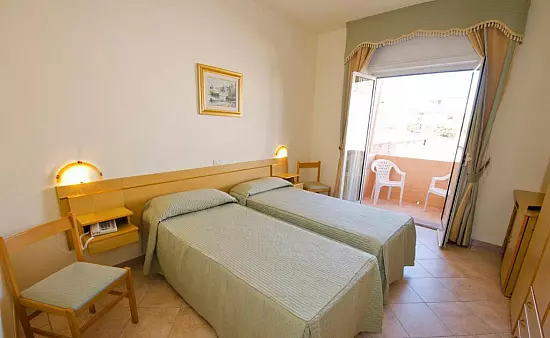 Hotel Gabbiano - Sardegna, Isola Rossa