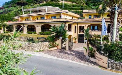 Hotel Cannamele Resort - Calabria, Parghelia